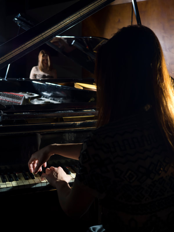 piano teacher brooklyn, ny students of lgbtq neurodivergent autistic and social emotional support piano lesson virtual online and in person performances optional